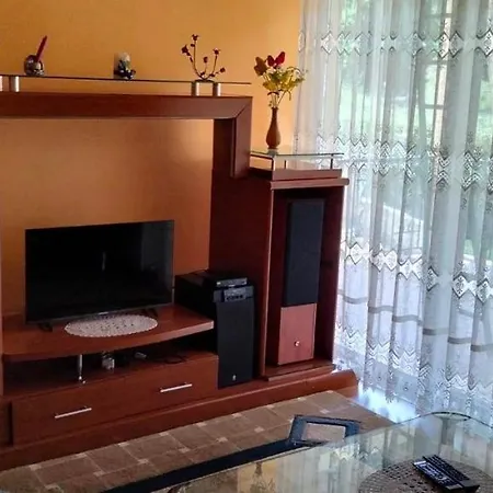Apartment Tahiri